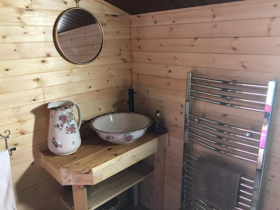 Unique Tiny House Near 3 Peaks - The Zedshed Leilighet Bentham Eksteriør bilde